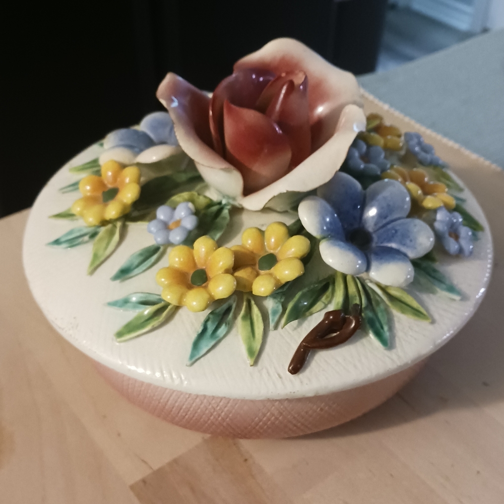 Vintage Italy flower bowl